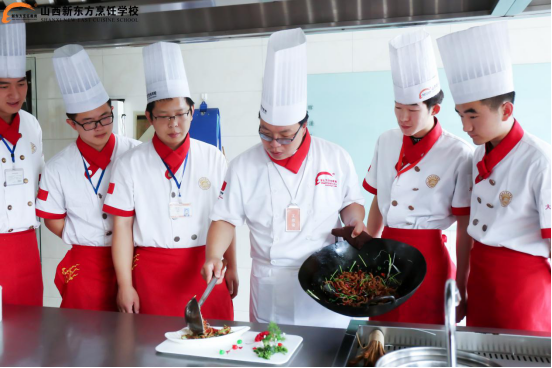 为什么学厨师要去专业的培训学校？山西新东方烹饪学校有答案
