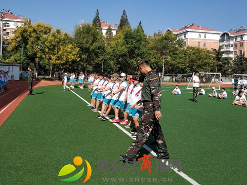 学军姿展风貌——胶州大同学子迎来别样开学礼