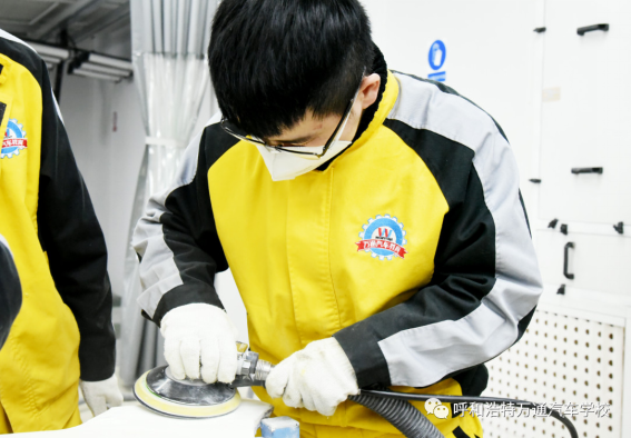 呼和浩特万通：不想给别人打工！学什么技术好赚钱