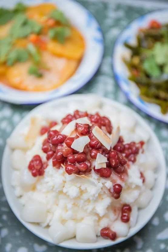 耿欢喜剁椒拌饭贵阳店开业,成贵阳首家国潮港风拌饭公司