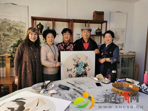 青岛牡丹书画艺术研究院举办“3002冬之韵，国色天香栈桥情”大型笔会活动3.jpg