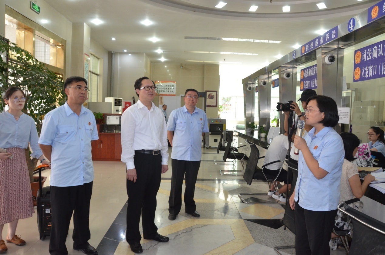 贵州高院院长韩德洋到都匀市法院调研