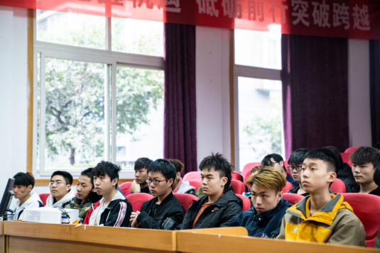 重庆新华电脑学校上亿科技定向班开班典礼圆满举行