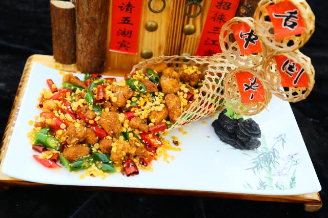 呼和浩特新东方烹饪学校“最美家乡菜”烹饪技能大赛开幕啦！