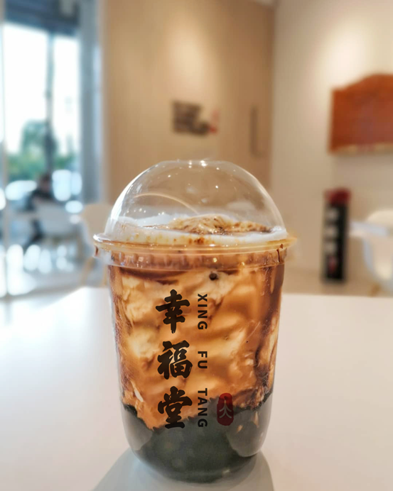 一天卖出2000杯，人人幸福堂不愧是黑糖珍珠奶茶中的王者！