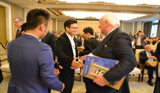 中国公益经济奇迹：世界领袖缔结公益经济武汉宣言