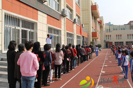 青岛西海岸新区黄浦江小学教育集团老教师重阳相聚话发展3.JPG