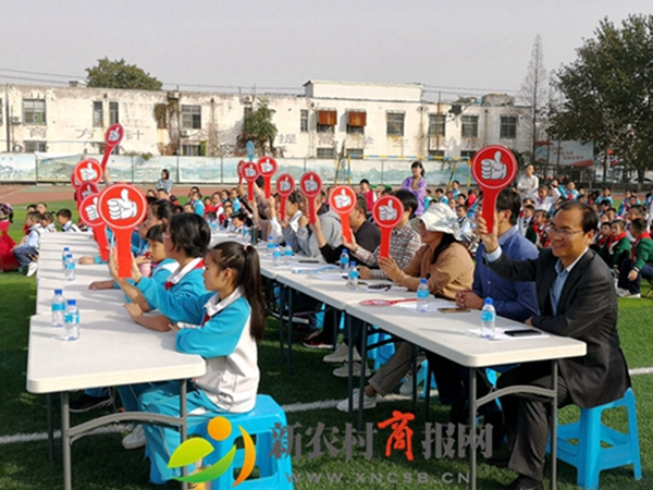 胶州市实验小学举行“红领巾心向党 争做新时代好队员”合唱比赛