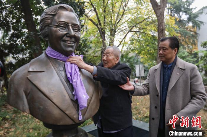 南京大屠杀幸存者葛道荣：希望做一个和平使者