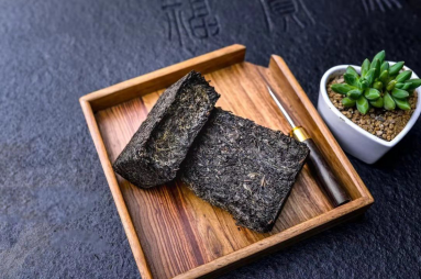 陕西女子将茯茶推向国际舞台 让世界刮起茯茶风