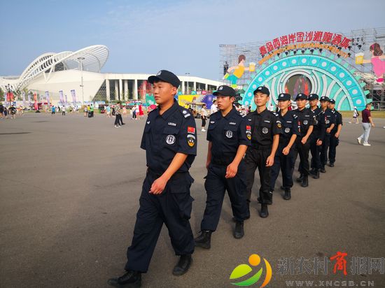 金沙滩啤酒城安保队员守护啤酒节4.jpg