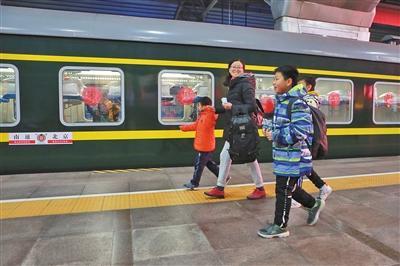 北京西站铁路地铁安检互认 换乘旅客只需一次安检