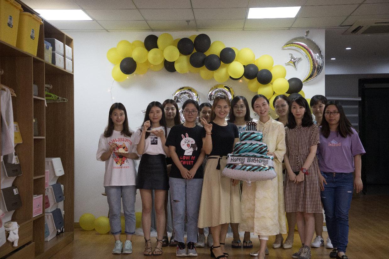 南京粉丝见面会顺利举办，共庆茶花22周年
