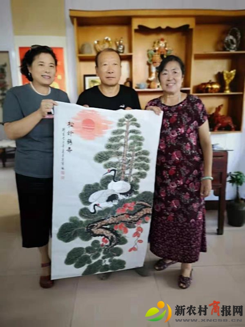 青岛牡丹书画​院：“听海观涛.礼赞建国七十周年”金秋书画笔会在红岛举行