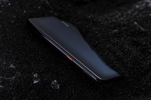 4500mAh 超大锂电池为iQOO Neo保驾护航