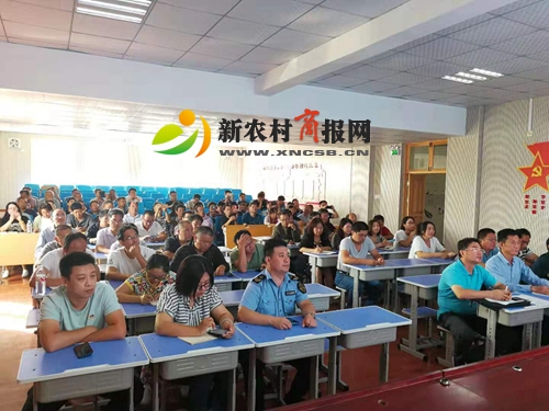 平度张家坊中学成功举办学校食堂食品安全大观摩现场会