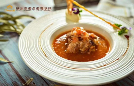 南京欧米奇：做西餐厨师要什么条件？学习西餐要多久？