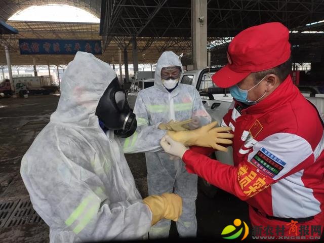 阳光城阳党旗飘扬 众志成城坚决打赢