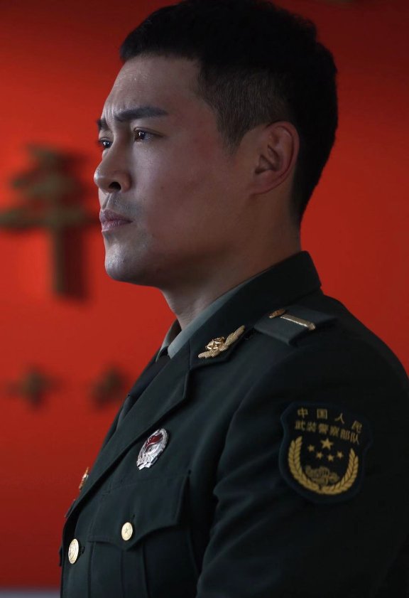 武侠悬疑电影《碧血锦衣卫》开播，实力演员冷海铭领衔主演，锦衣江湖风云再