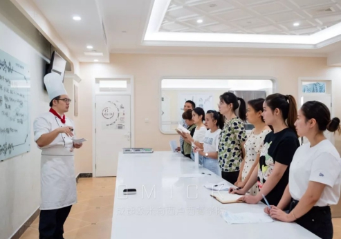 大师之道·精益求精||2019年度成都欧米奇新品发布会圆满落幕!