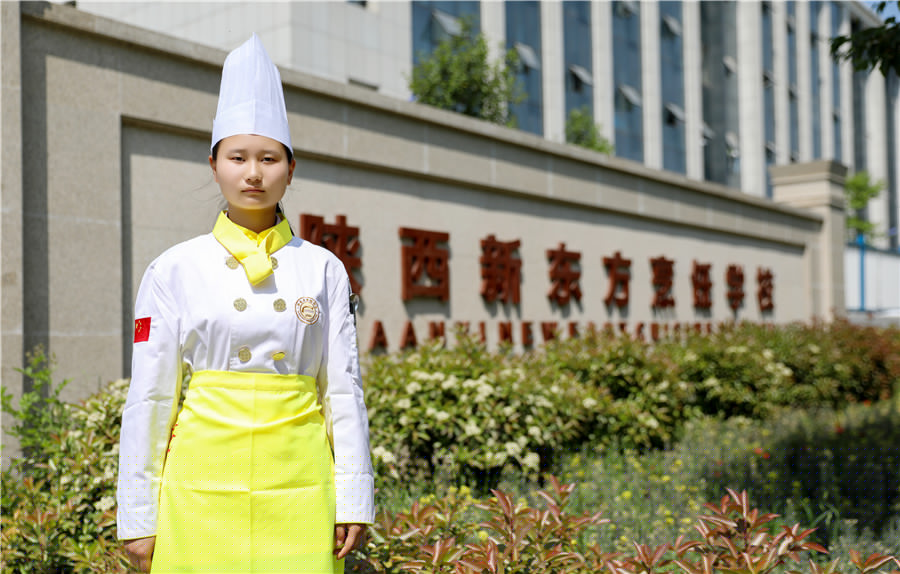 【我是新生】女孩学厨师怎么了，照样不影响我将来成为大厨！