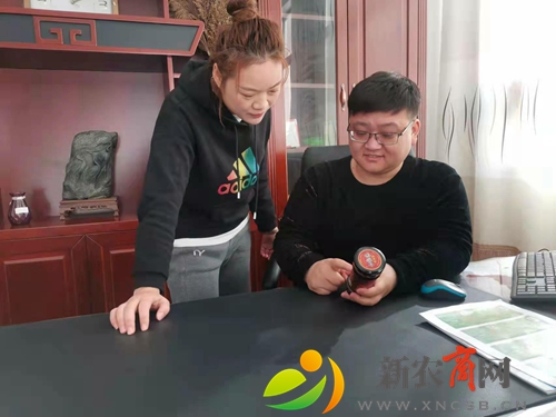 好食材做出好产品——平度市仁兆镇“仁龙源”海鲜香辣酱叫响青岛年货大集1.jpg