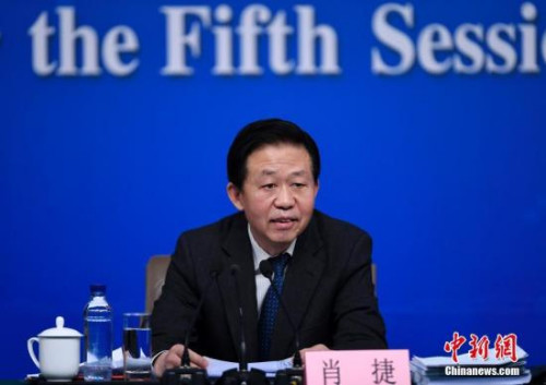 财经高官两会答疑：2017年中国经济改革怎么走？