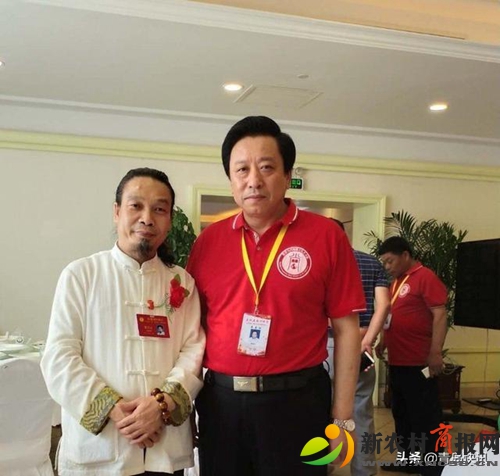 胶州八位书画家获殊荣——全国民俗文化交流大会暨颁奖典礼在京举行 