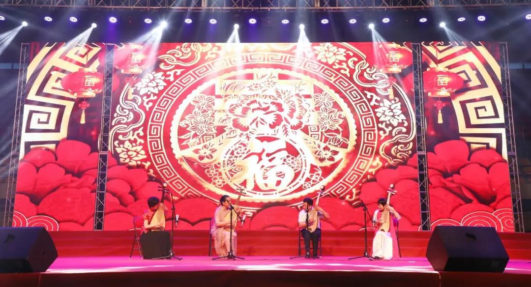  “新韵古镇悦动葛沽”群众联欢会 荣程集团捐218万支持公益