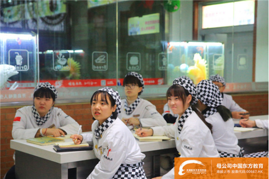 韩美娜大师走进天津新东方，与大师同行，共享西点美味