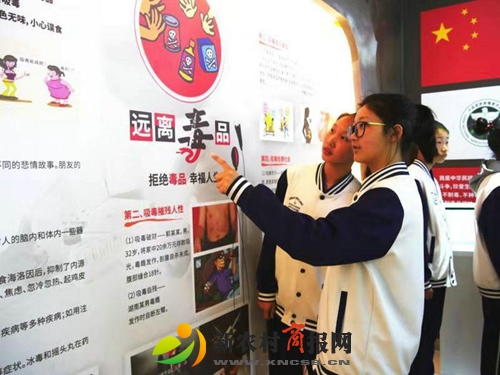 青岛​即墨区禁毒办联合区教体局组织学生参观禁毒预防教育基地