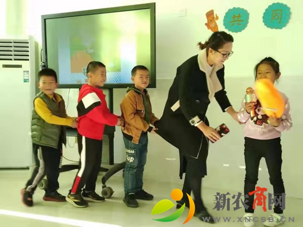 绘本表演1.jpg