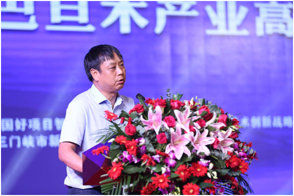 聚五湖四海之宾朋，2019中国巴旦木产业高峰论坛胜利召开