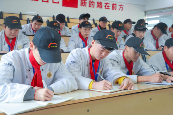 【2020年初中生分流择校】如何选择一所保证就业的好职校？