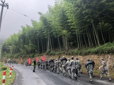 氢点年中拓训丨突破自我、凝聚力量，成就战狼团队
