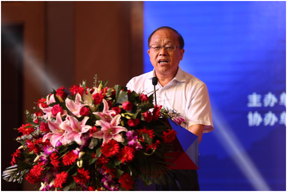 聚五湖四海之宾朋，2019中国巴旦木产业高峰论坛胜利召开