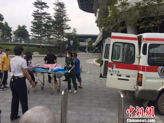 孕妇高铁提前临产 车上车下搭临时医疗点护平安 