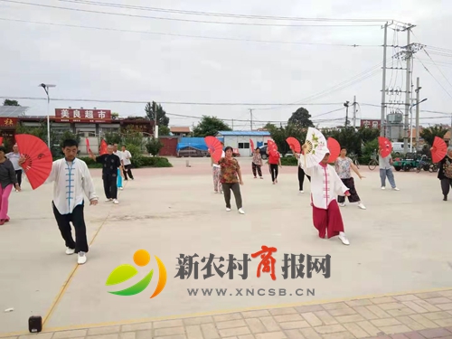 平度“沽河驿站”志愿者开展太极拳进社区 推动全民健身运动上水平