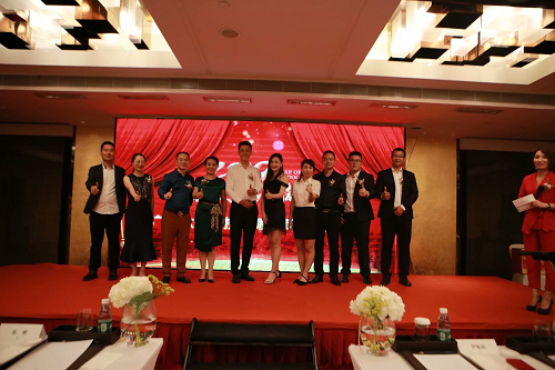 净颜佐|卸妆洁面液也能治好烧伤？烧伤痊愈的消防战士告诉你