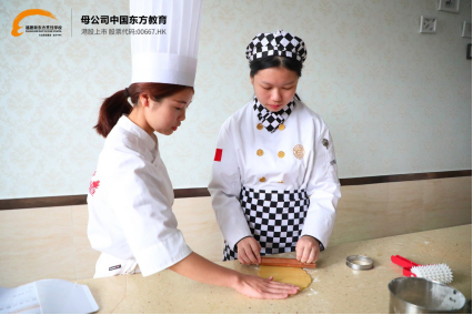 福建新东方：新生故事丨发光少女蔡天诺的梦想养成记！