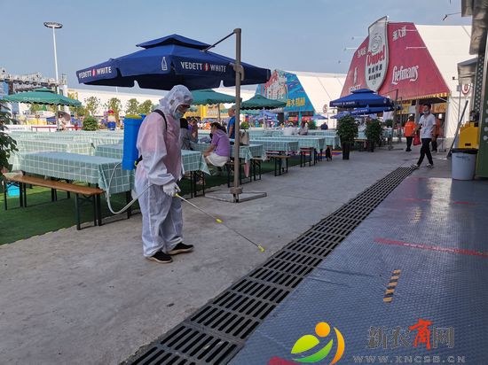 （摄影毕海虹）大篷区雨篦子垃圾桶都是重点消杀区域.jpg