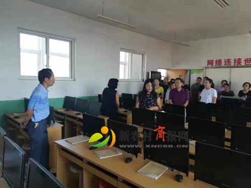 胶州市第二实验小学开展“百万家长进校园”活动