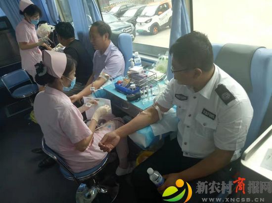 辛安街道：组织机关工作人员开展无偿献血活动