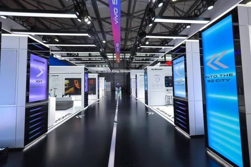 iQOO 5G手机亮相！vivo在MWC上带来多款5G智慧终端