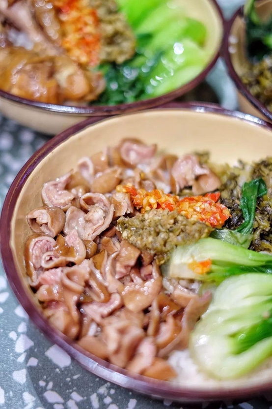 耿欢喜剁椒拌饭贵阳店开业,成贵阳首家国潮港风拌饭公司
