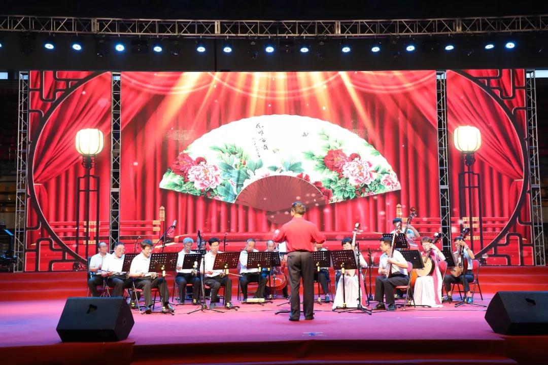  “新韵古镇悦动葛沽”群众联欢会 荣程集团捐218万支持公益