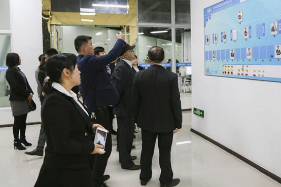 贵州新华电脑学院赴贵安电商生态城调研