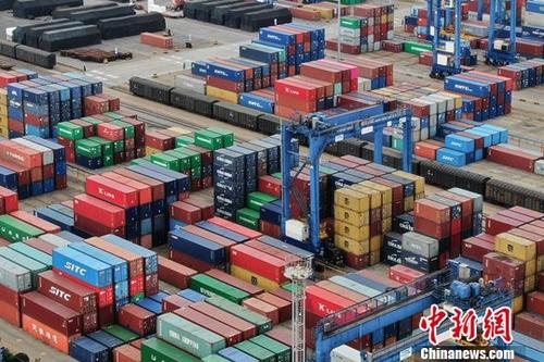 前8月进出口总额超20万亿元 中国外贸韧性不减