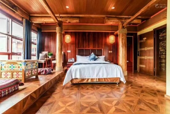 道孚县八美镇：变“土”和“石林”为“金山银山”