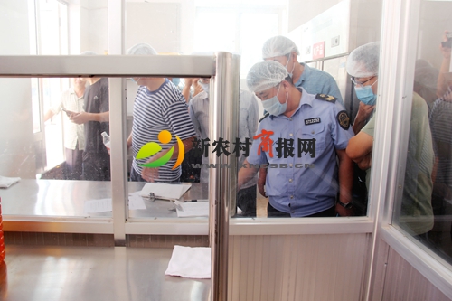 平度张家坊中学成功举办学校食堂食品安全大观摩现场会